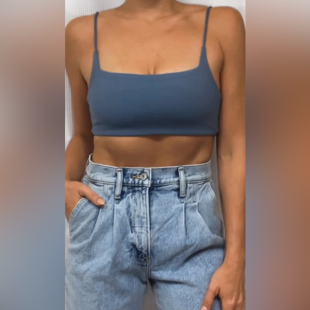 Abercrombie & Fitch - the pleated short, ultra high rise - SIZE 26/2